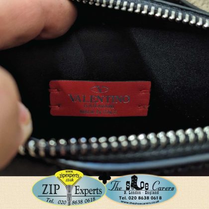 VLTN VALENTINO - cross body bag zip repair - Image 4